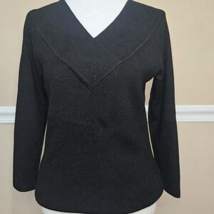 Tommy Hilfiger Women's V-Neck Sweater in Black XL